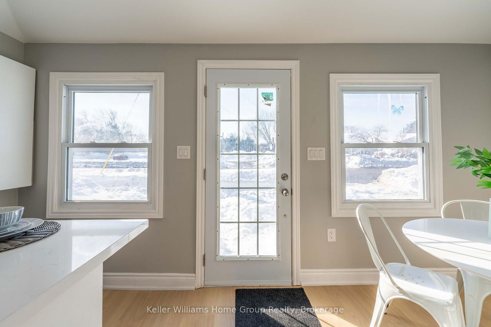 Detached House for sale at 201 Fennell Avenue, Hamilton, Centremount, L9A 1S5 - MLS: X12144830