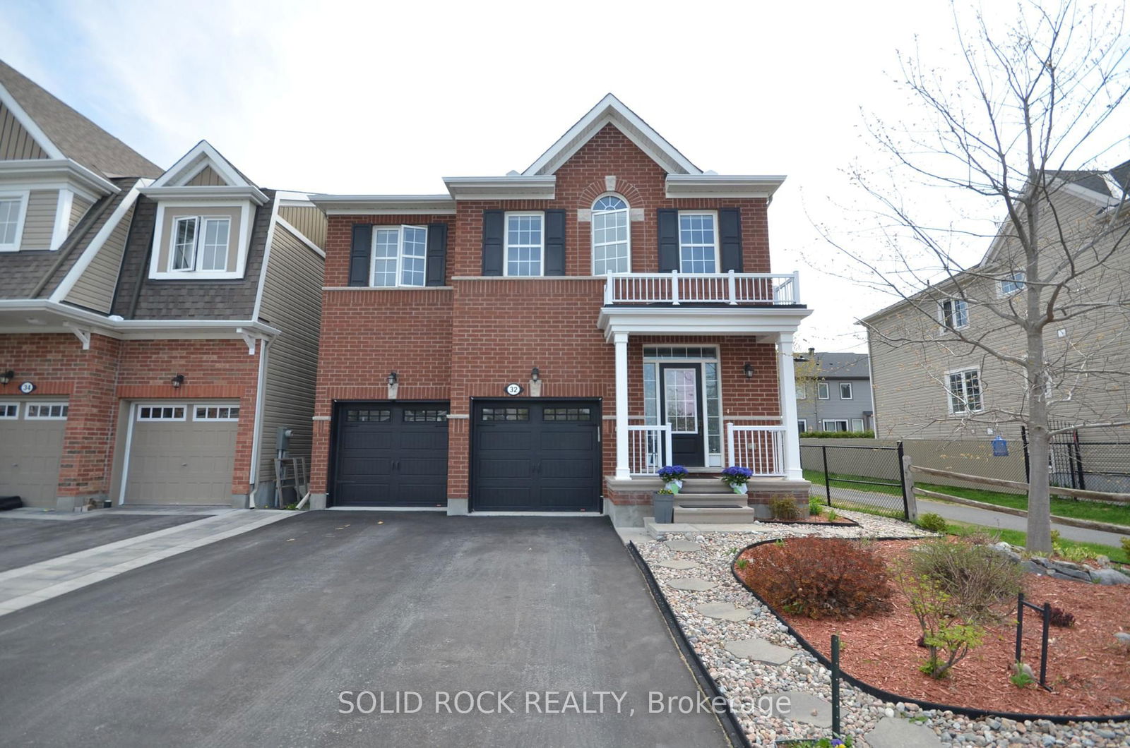 Detached House for sale at 32 Solaris Drive, Ottawa, Kanata - Emerald Meadows/Trailwest, K2M 0L6 - MLS: X12145009