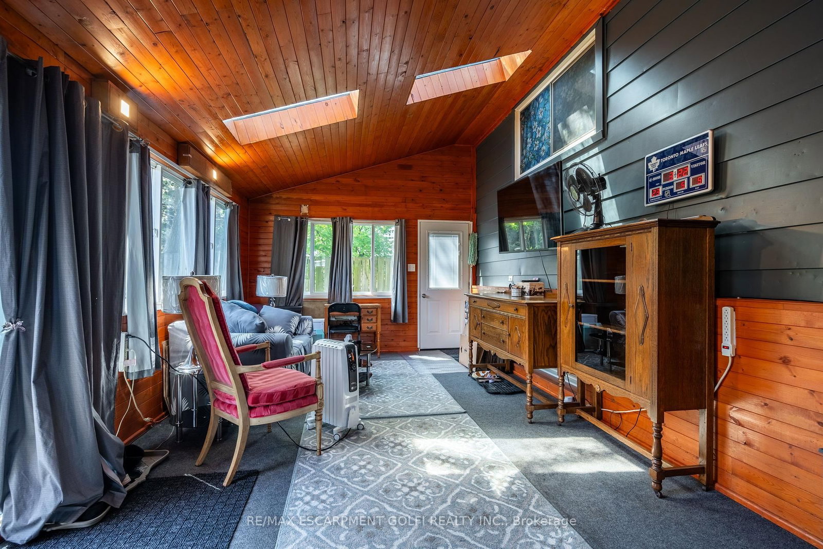 Listing Image 32