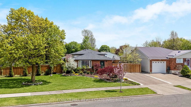 99 Gordon Drummond Avenue