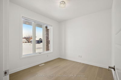 30 SPRUCE Cres, North Middlesex - Parkhill image-0-3
