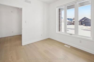 30 SPRUCE Cres, North Middlesex - Parkhill image-0-4