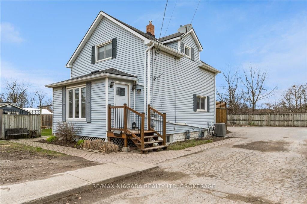 Listing Image 0