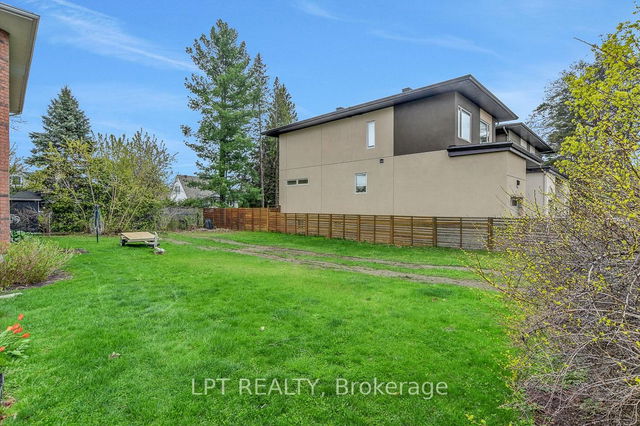 10 Ashburn Drive
