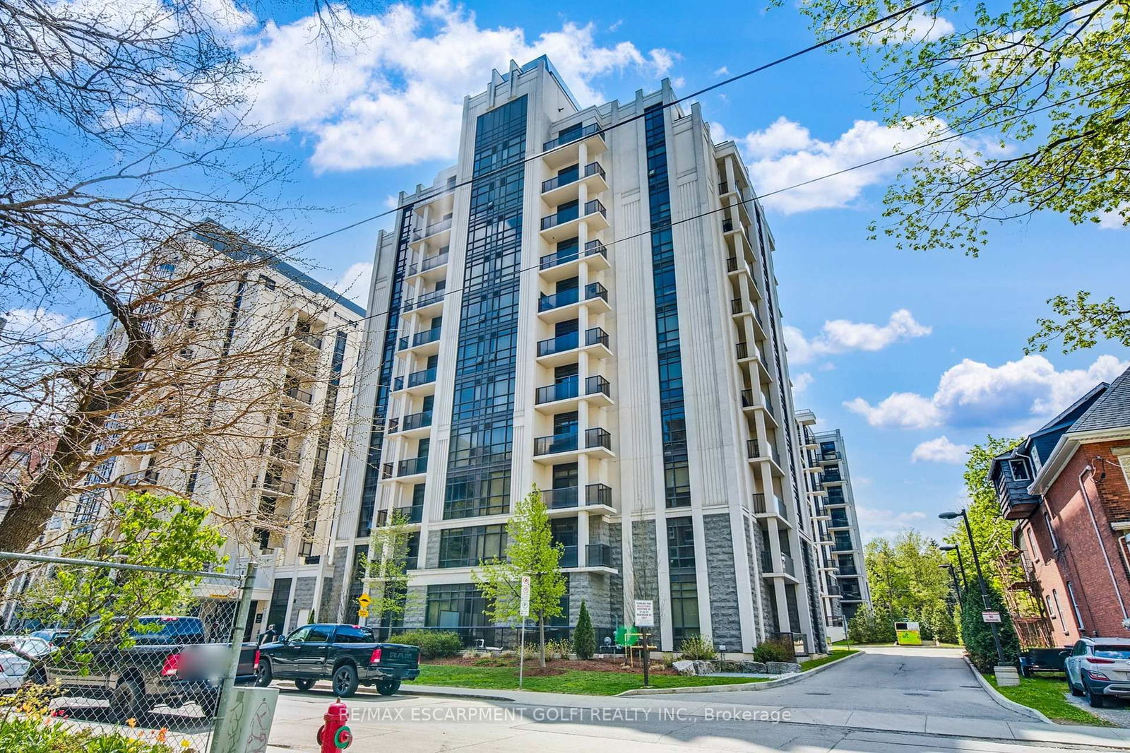 Condo for sale at 810-85 Robinson Street, Hamilton, Durand, L8P 3G1 - MLS: X12145398