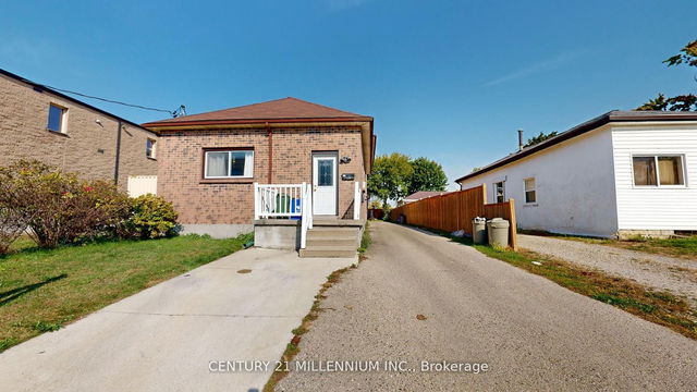 184 Simcoe Street
