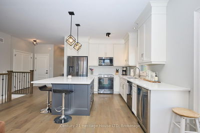 1050 Kettle Crt, Fort Erie - Crescent Park image-0-3