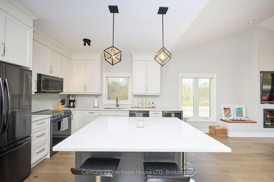 1050 Kettle Crt, Fort Erie - Crescent Park image-0-4