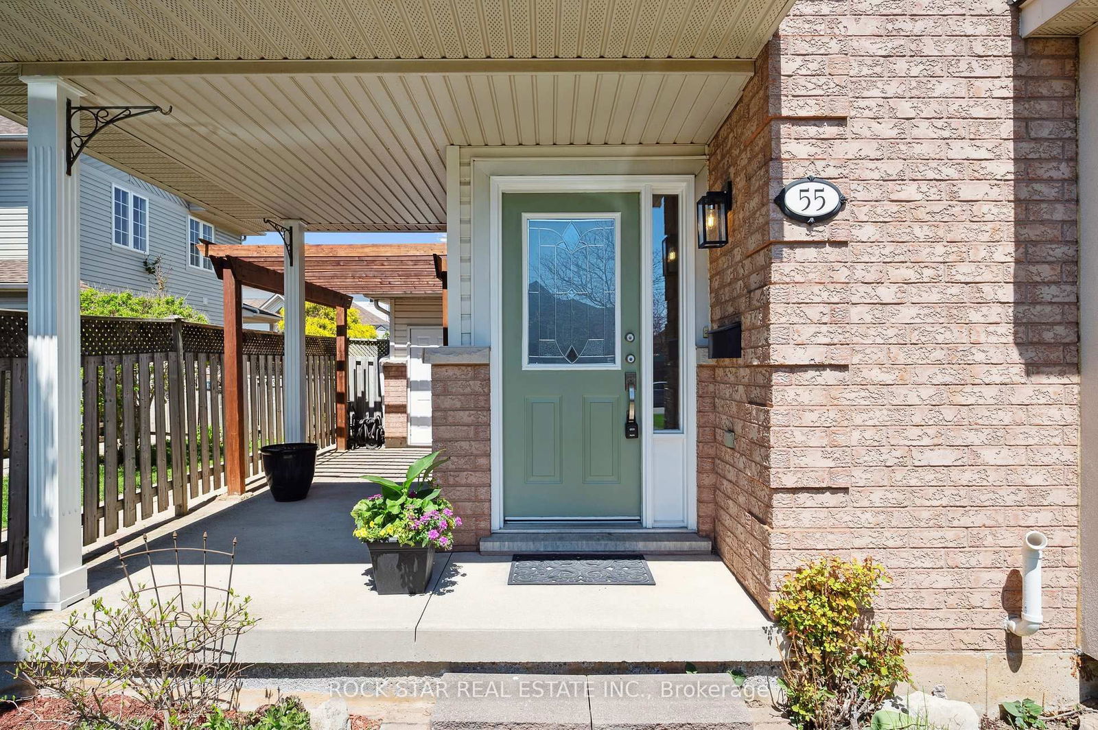 Townhouse for sale at 55 Valridge Drive, Hamilton, Ancaster, L9G 4Y7 - MLS: X12145774