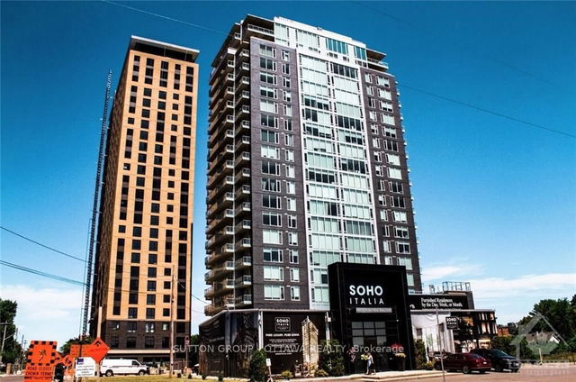 2002 - 111 Champagne Avenue