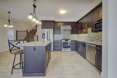 Unit A — 618 MONTPELLIER Dr, Waterloo -  image-0-4