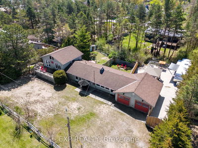 7495 Dune Dr, Lambton Shores - Port Franks image-0-1