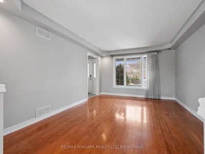 66 Hunter Dr, Welland - N. Welland image-0-4