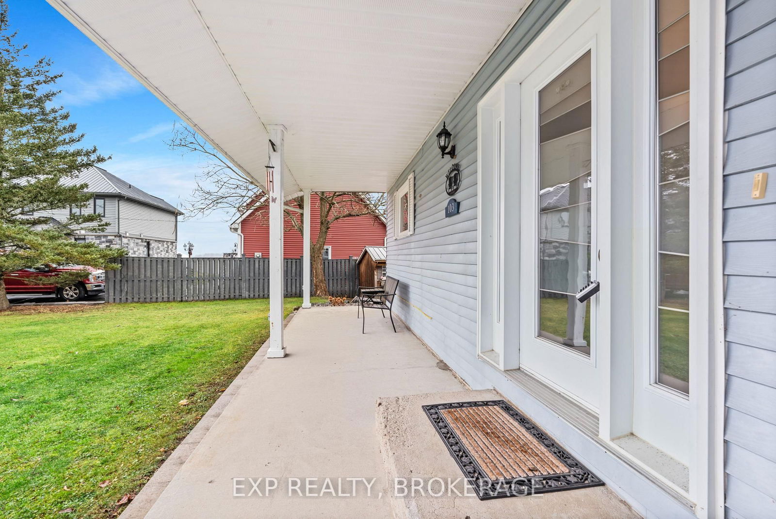 Listing Image 4