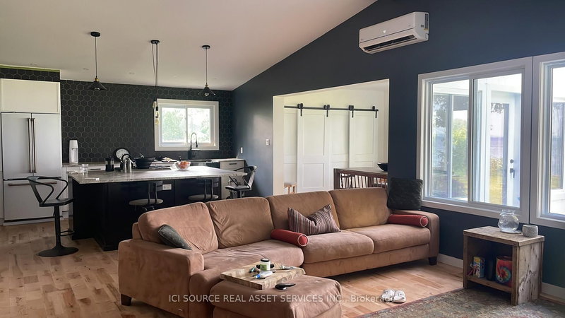 20586 Old Montreal Rd, South Glengarry, K0C 2C0 | Image 3