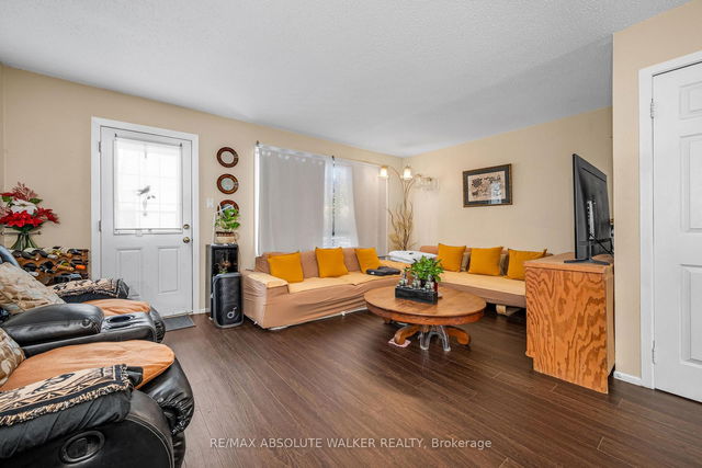25A Sonnet Crescent