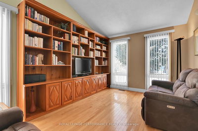 996 Laporte St, Gloucester - Beacon Hill South image-0-2