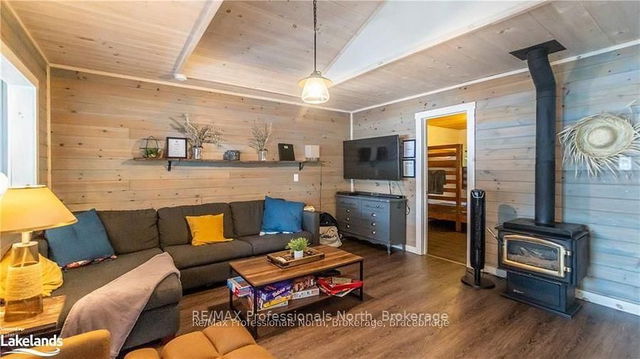 1032 LAKESHORE Drive
