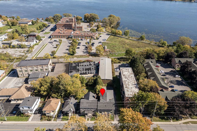 271-273 Rideau St, Kingston - East of Sir John A. Blvd image-0-0