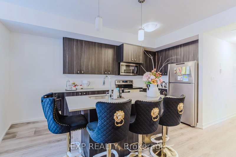 20 Palace St N, Kitchener, N2E 0J3 | Image 2