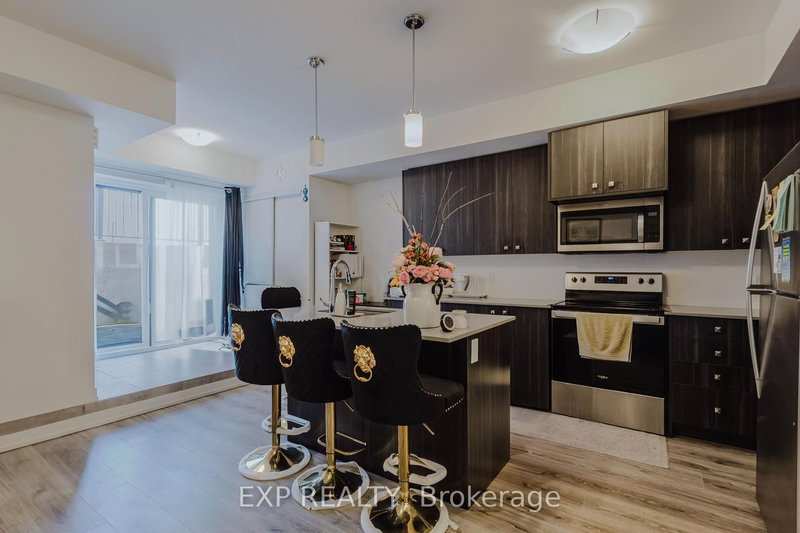 20 Palace St N, Kitchener, N2E 0J3 | Image 3