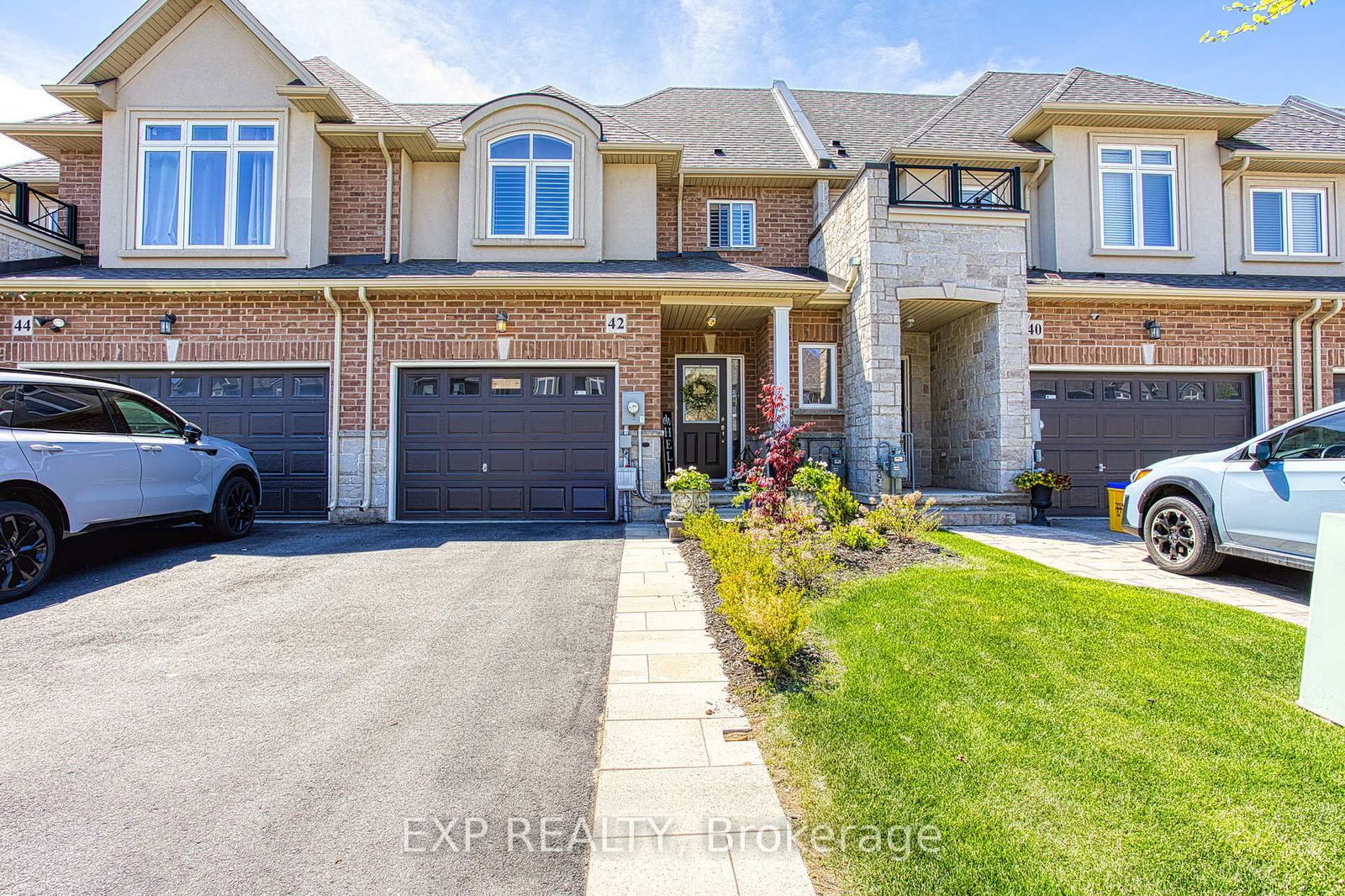 Townhouse for sale at 42 Pinot Crescent, Hamilton, Fruitland, L8E 0J8 - MLS: X12146982