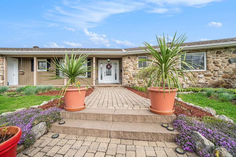 39 Front St, North Glengarry - Alexandria image-0-0