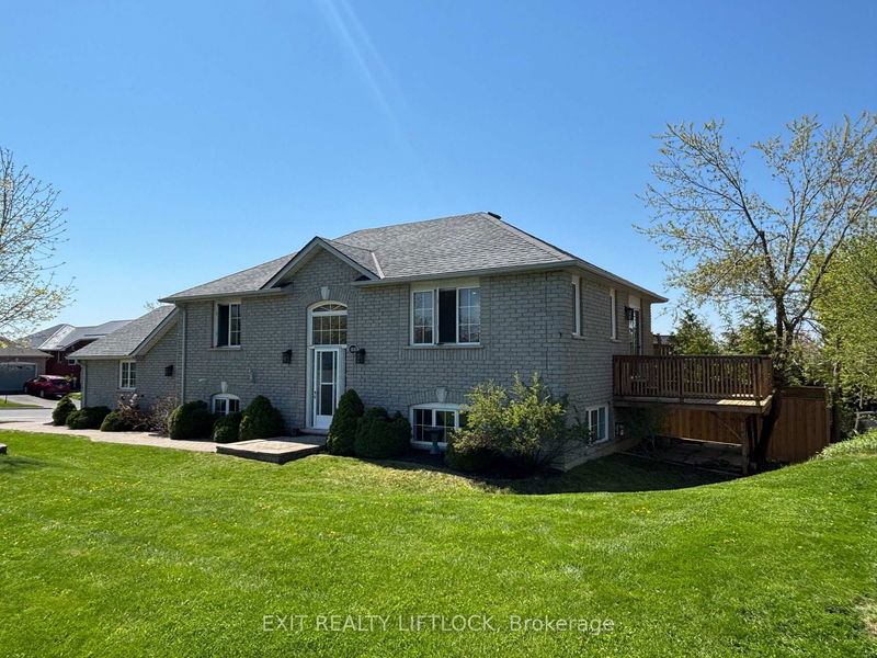 1018 Baker St, Peterborough North - 1 North image-0-0
