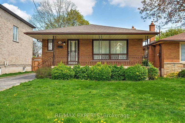 78 Atwater Crescent
