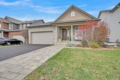 15 York Crossing, Russell - Village of Russell image-0-1