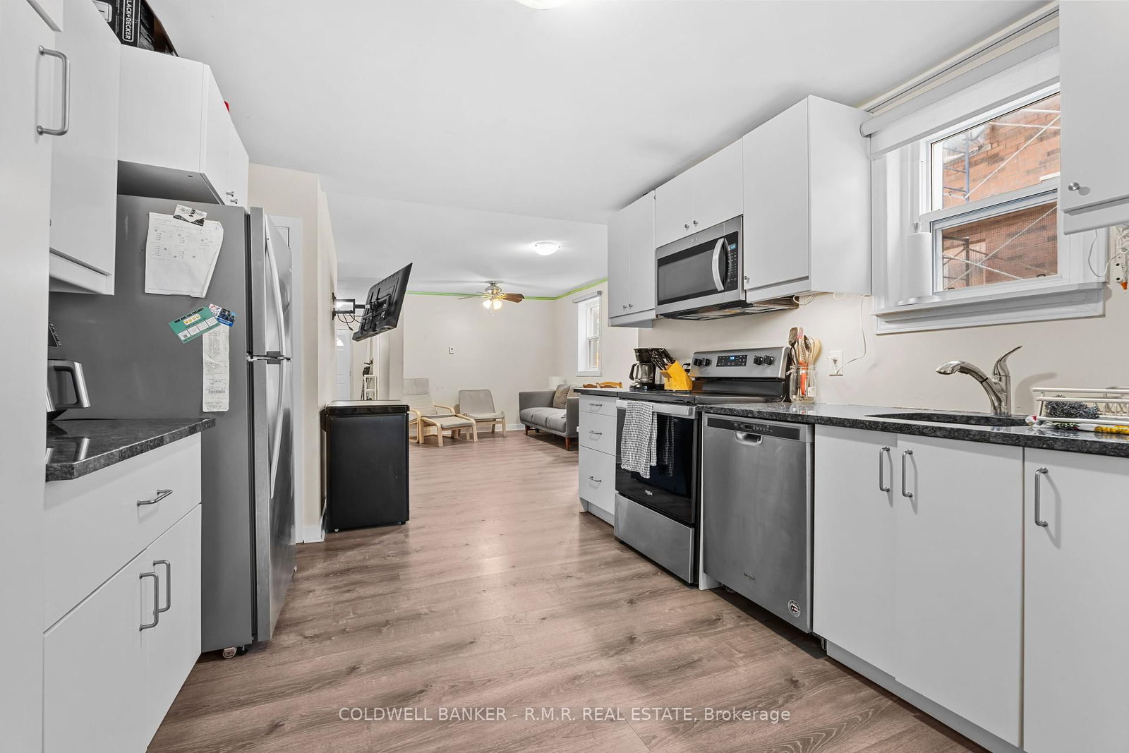 Listing Image 7