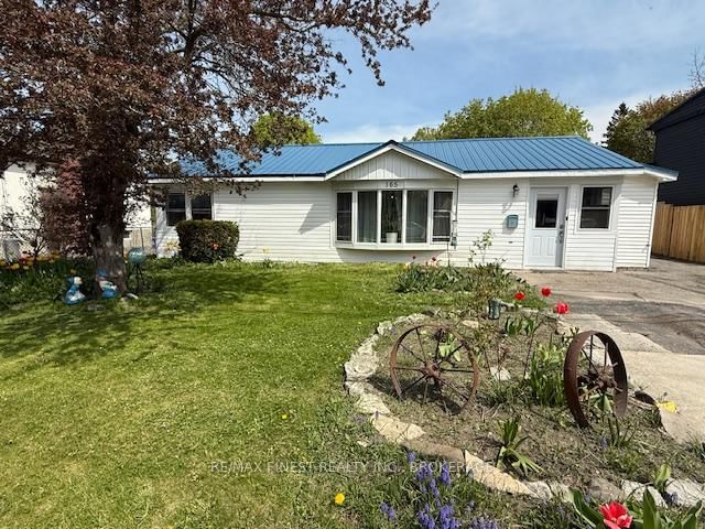 Detached House for sale at 165 Phillips Street, Kingston, West of Sir John A. Blvd, K7M 2Z9 - MLS: X12147905