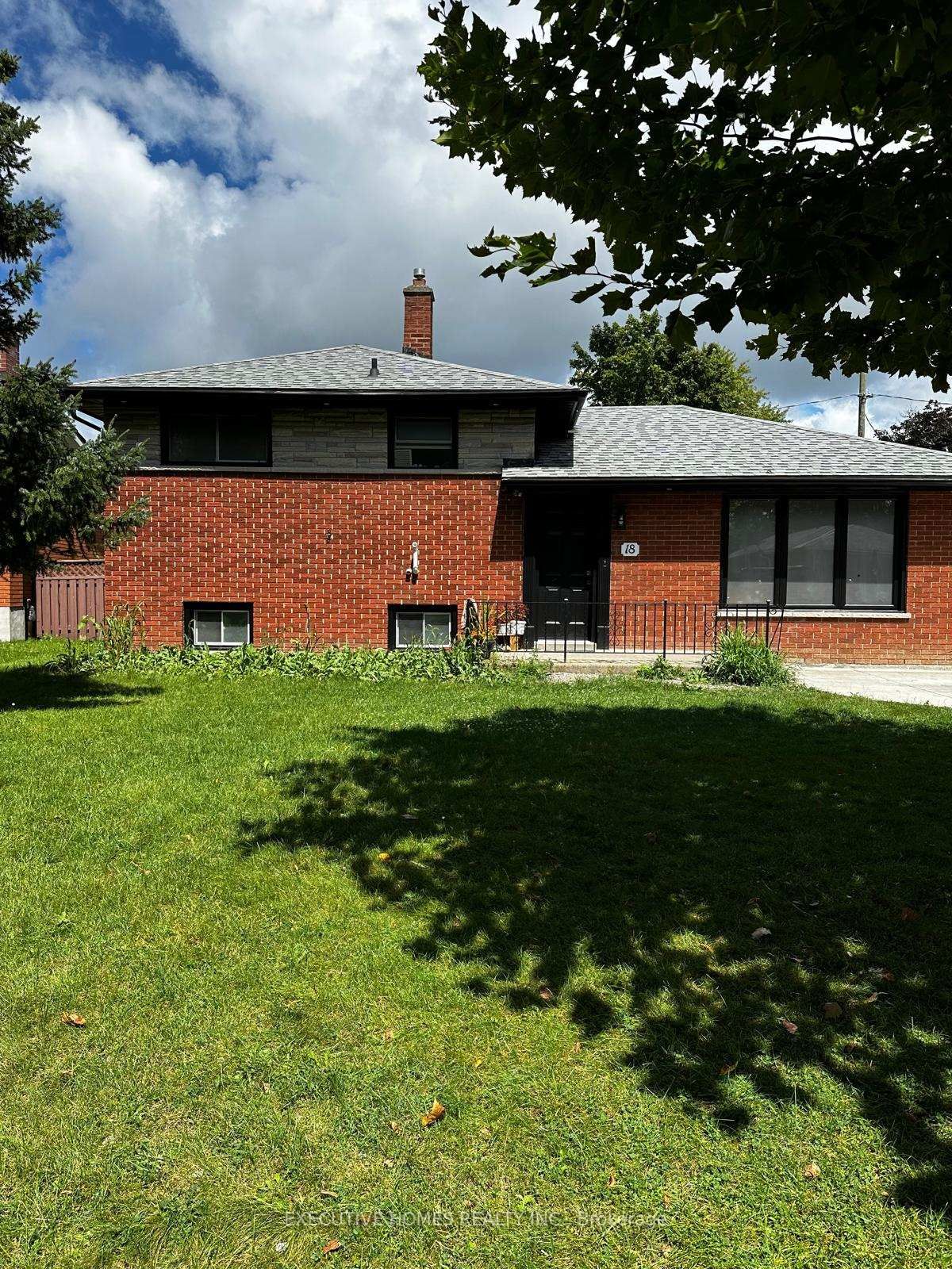 Detached House for sale at 18 SILVERDALE Crescent, London South, South T, N5Z 4A4 - MLS: X12147965
