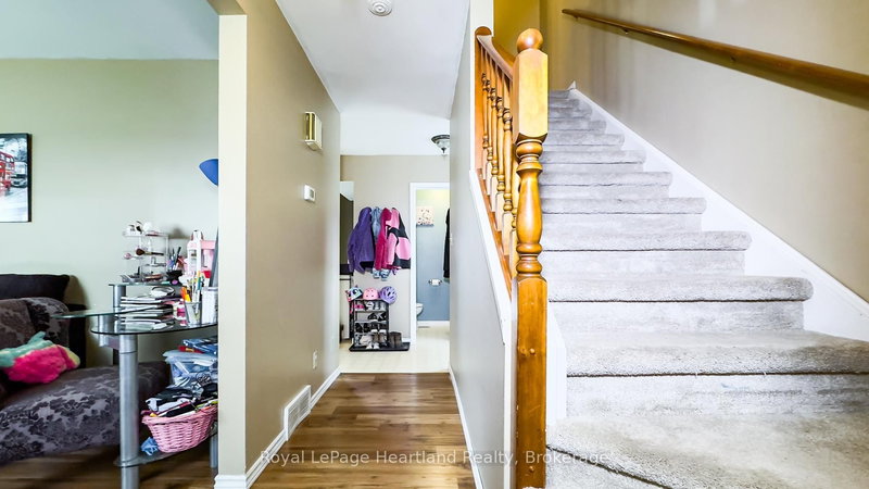 49 Wellington St W, South Huron, N0M 1S2 | Image 3