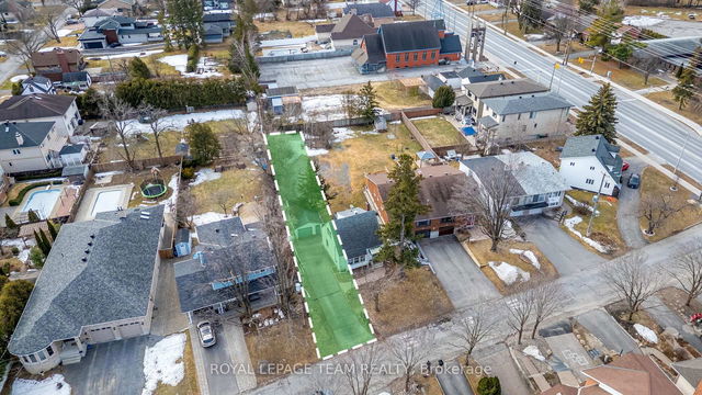 1092 Normandy Crescent