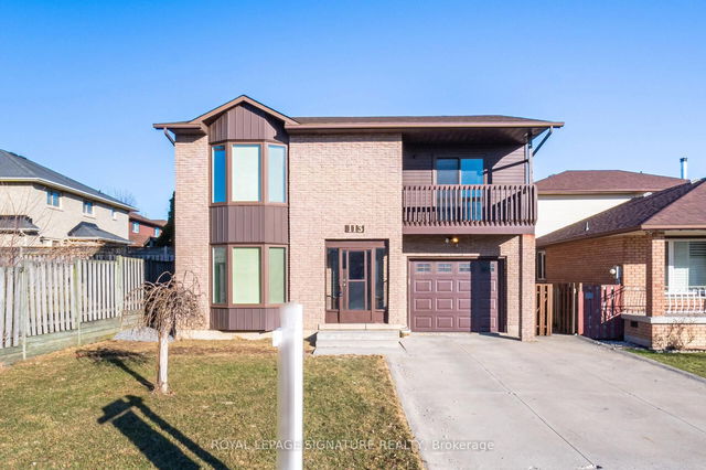 113 Parkwood Crescent