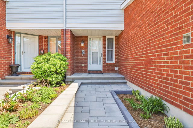 91 Langstrom Crescent