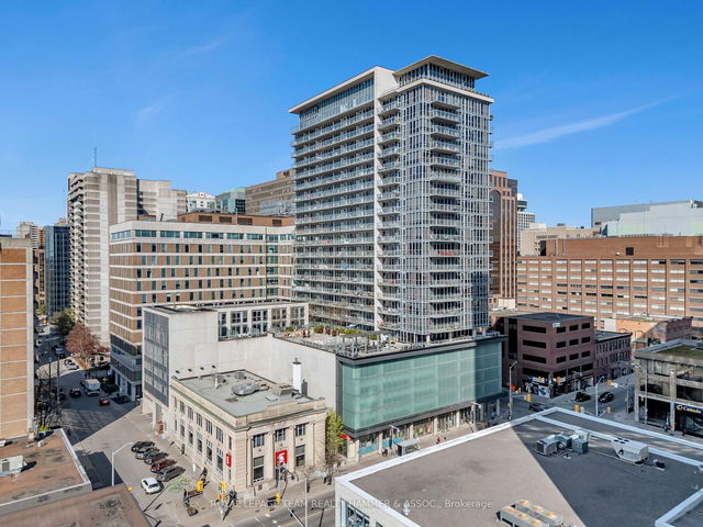 704 - 324 Laurier Avenue