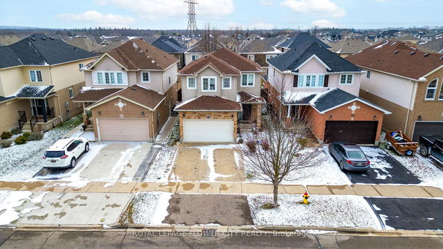 369 Thomas Slee Drive