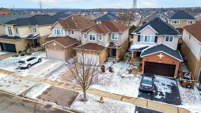 369 Thomas Slee Drive