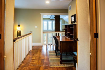 Unit Maple Cottage week 2 — 1020 Birch Glen Rd, Lake of Bays - Mclean image-0-4