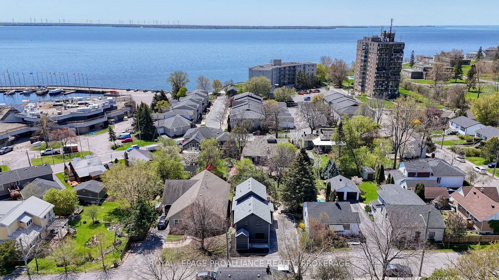 Detached House for sale at 26 Richard Street, Kingston, Central City West, K7M 2J2 - MLS: X12148388