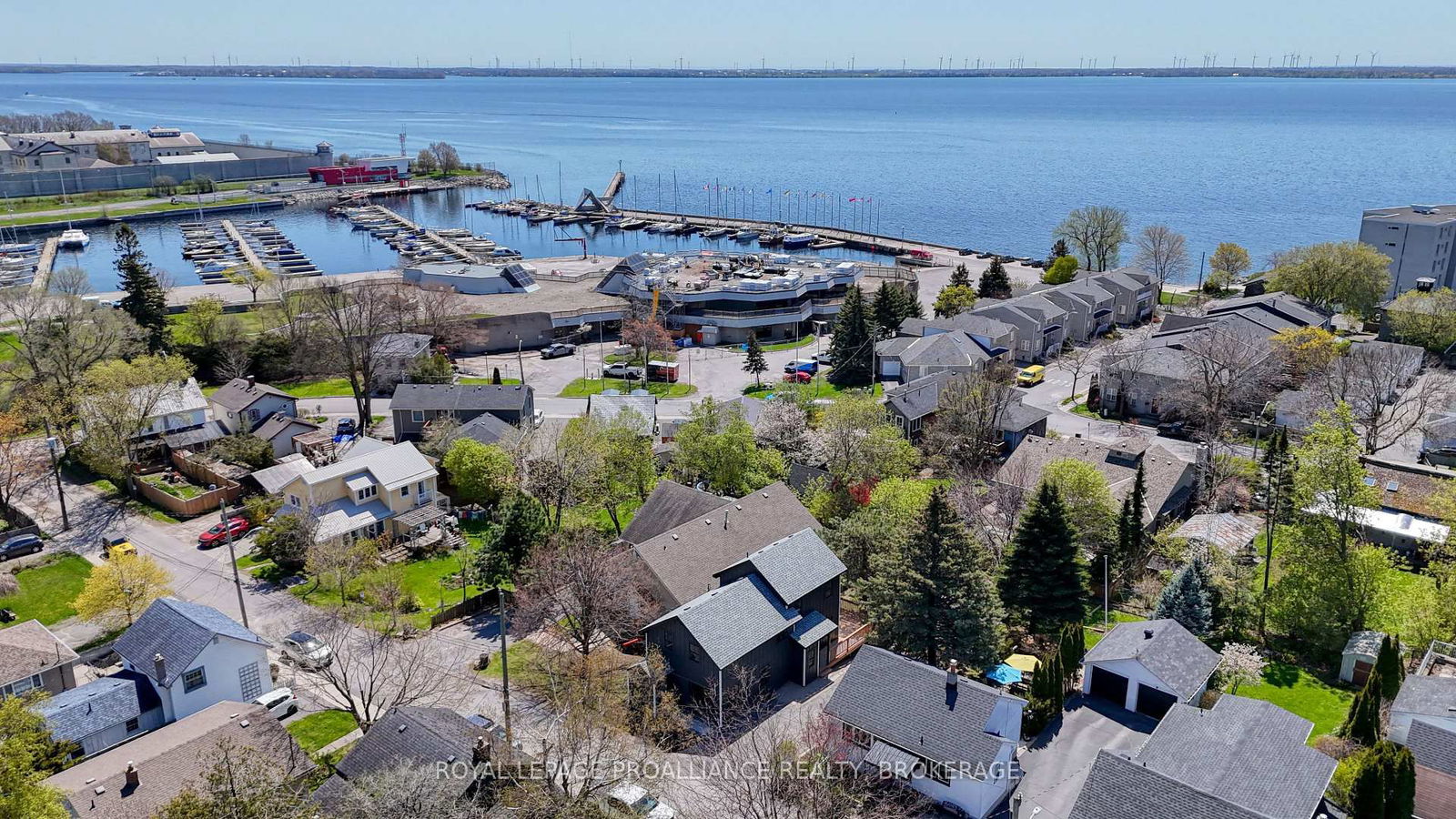 Detached House for sale at 26 Richard Street, Kingston, Central City West, K7M 2J2 - MLS: X12148388