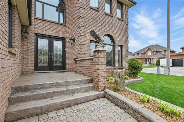 3 Knights Court