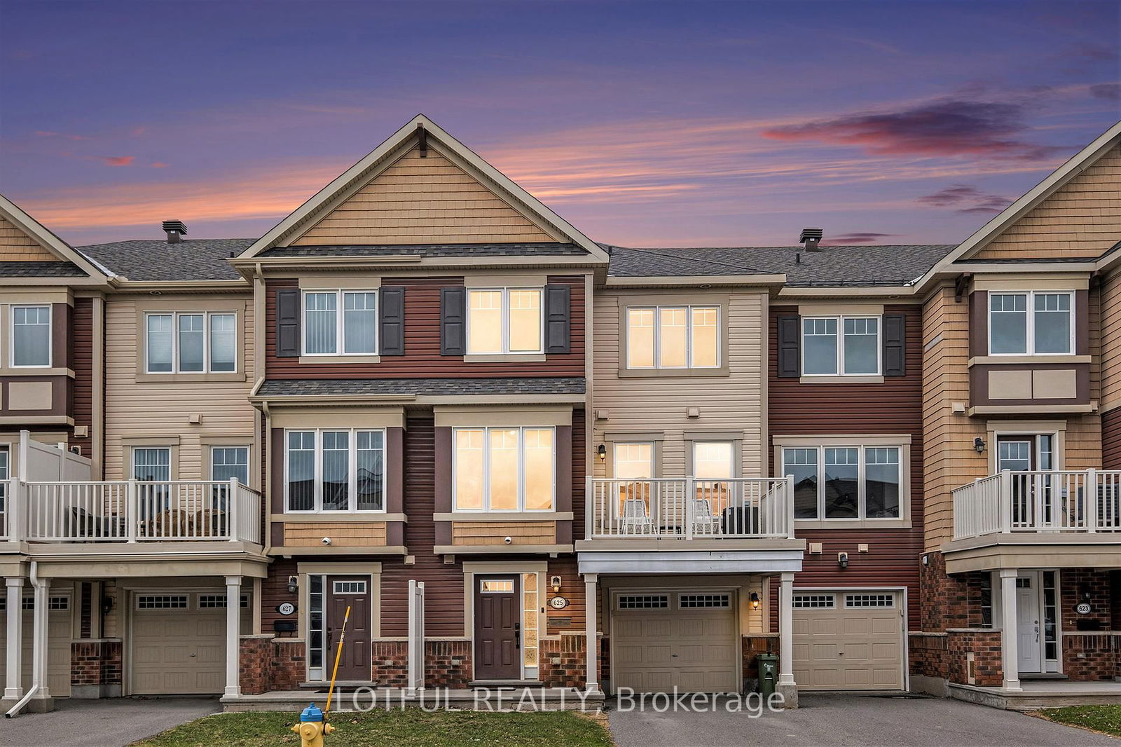 Townhouse for sale at 625 Bluegill Avenue, Ottawa, Barrhaven - Half Moon Bay, K2J 5Y8 - MLS: X12148583