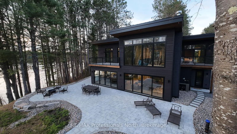 1025 Mary Roberts Rd, Lake of Bays - Mclean image-0-0