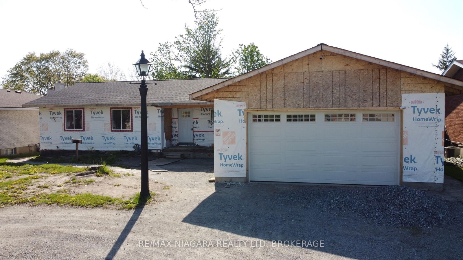 Detached House sold at 347 Pelham Road, St. Catharines, Rykert/Vansickle, L2R 6P7 - MLS: X12148814