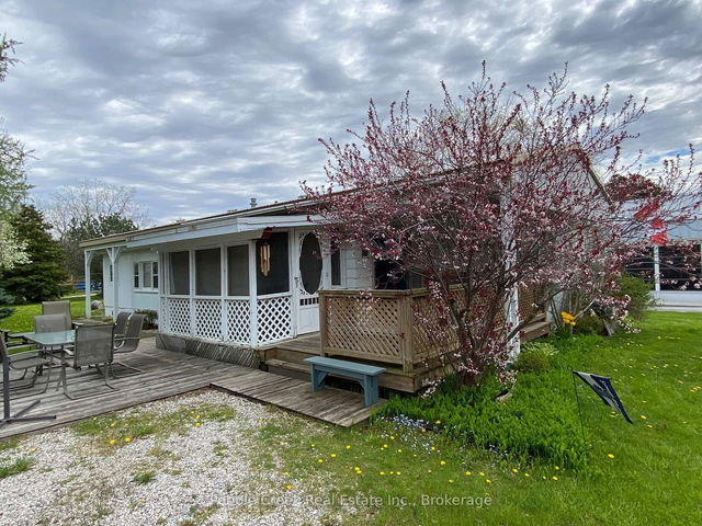 6 Turnbull's Grove Road S