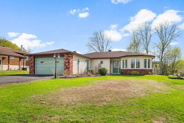 13 Harris Crescent