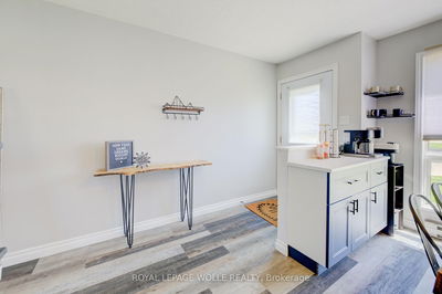 Unit 28 — 879 Parkinson Rd, Woodstock - South image-0-4